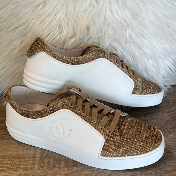 Authentic Chanel Tweed/Leather Interlocking CC Logo Sneakers - Picture 5 of 16